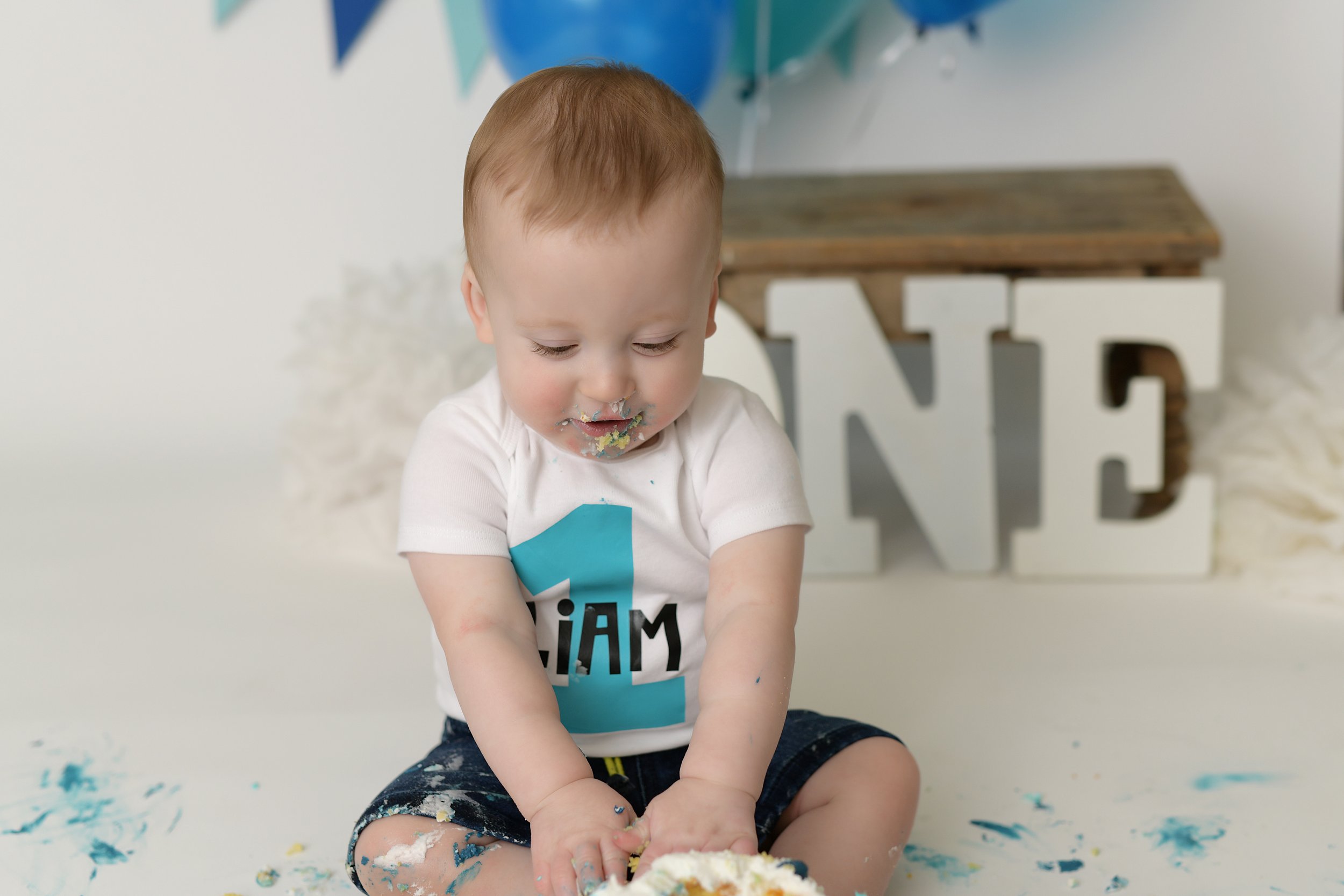 BLOG Liam Cake-6121.jpg