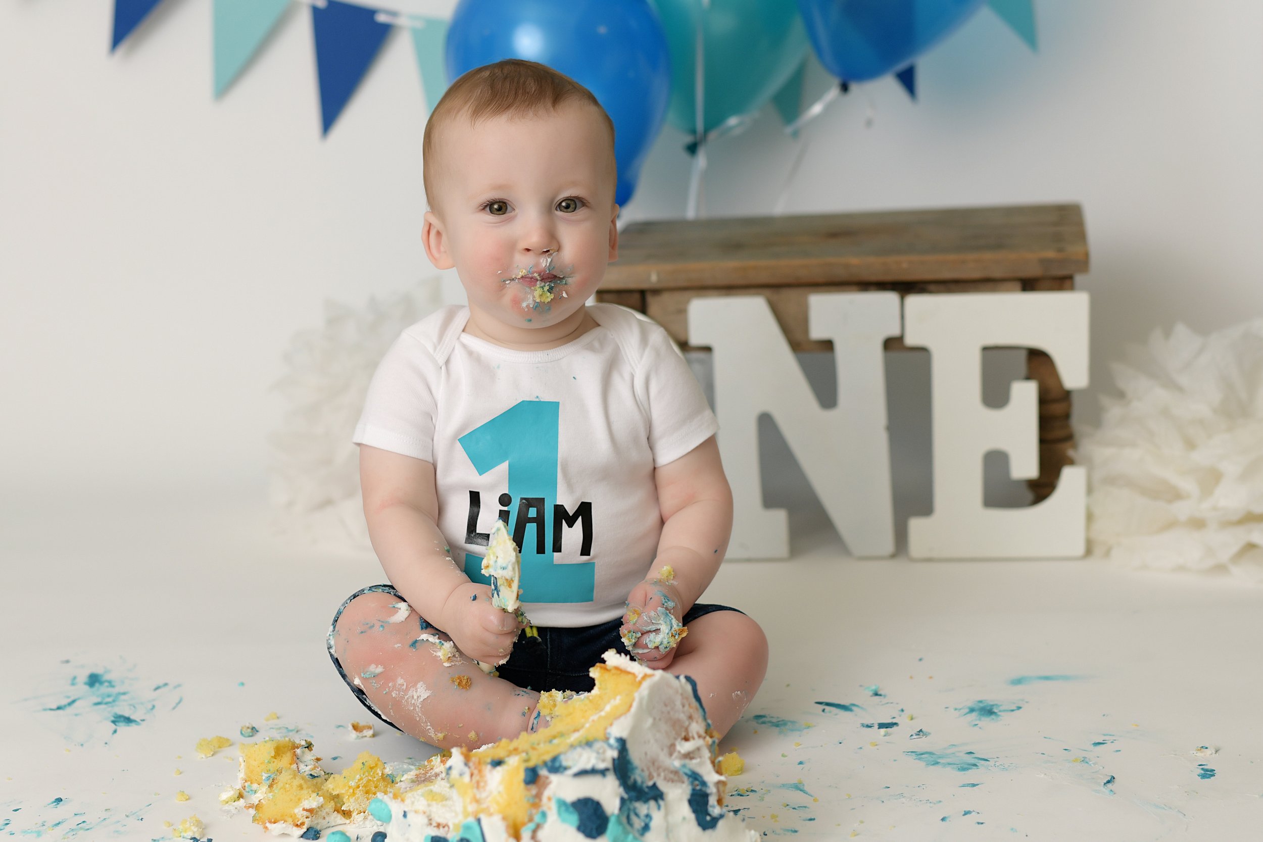 BLOG Liam Cake-6127.jpg