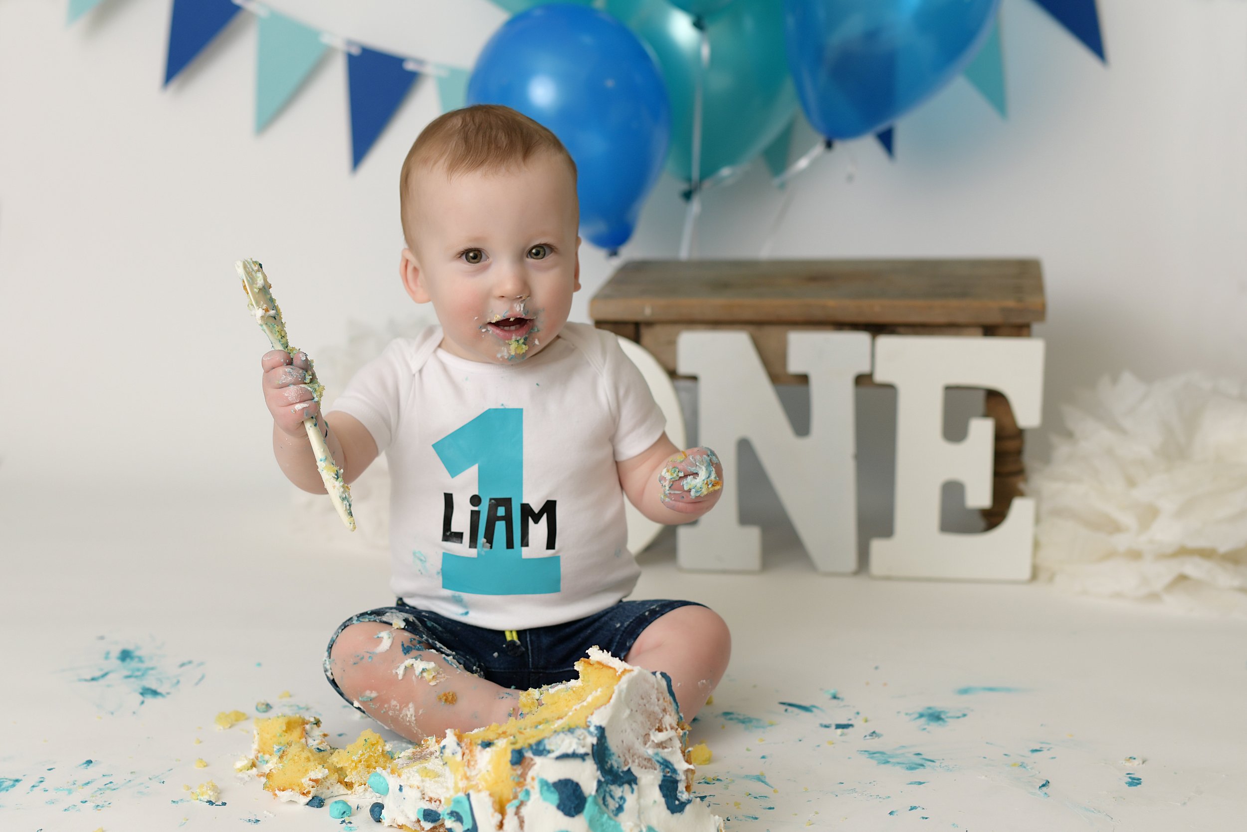 BLOG Liam Cake-6129.jpg