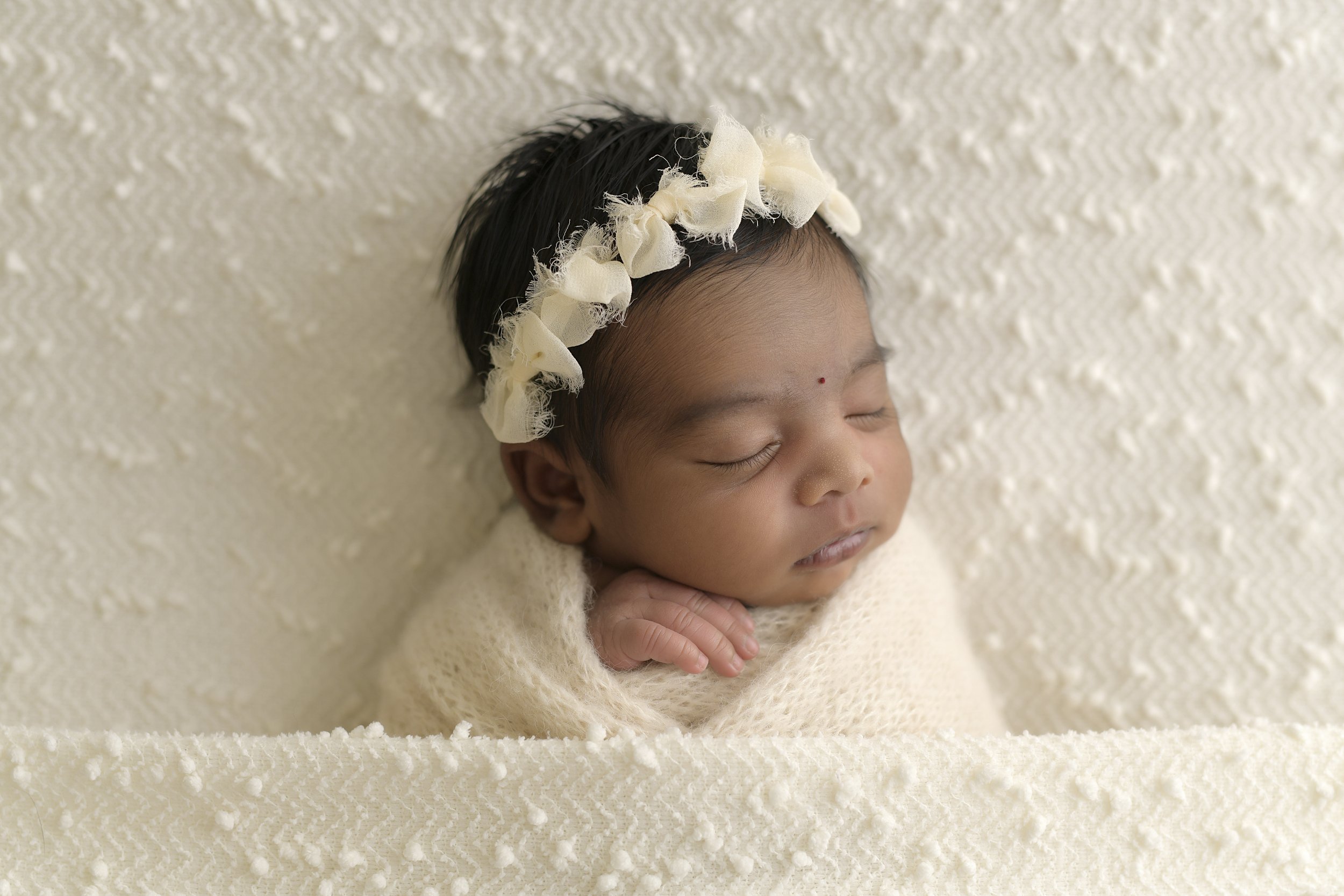 BLOG Aishani Newborn-8513.jpg