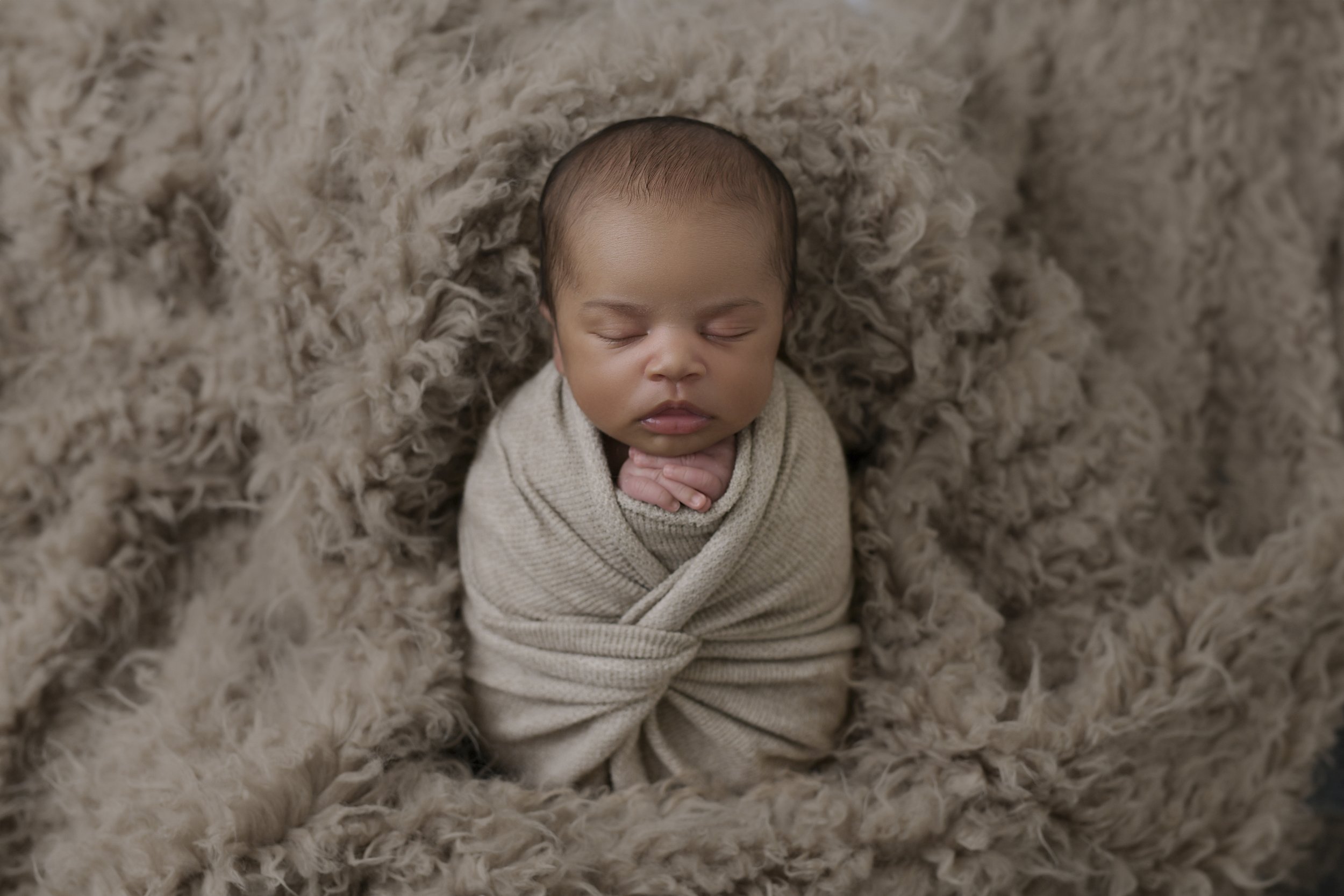 BLOG Isaiah Newborn-2257.jpg