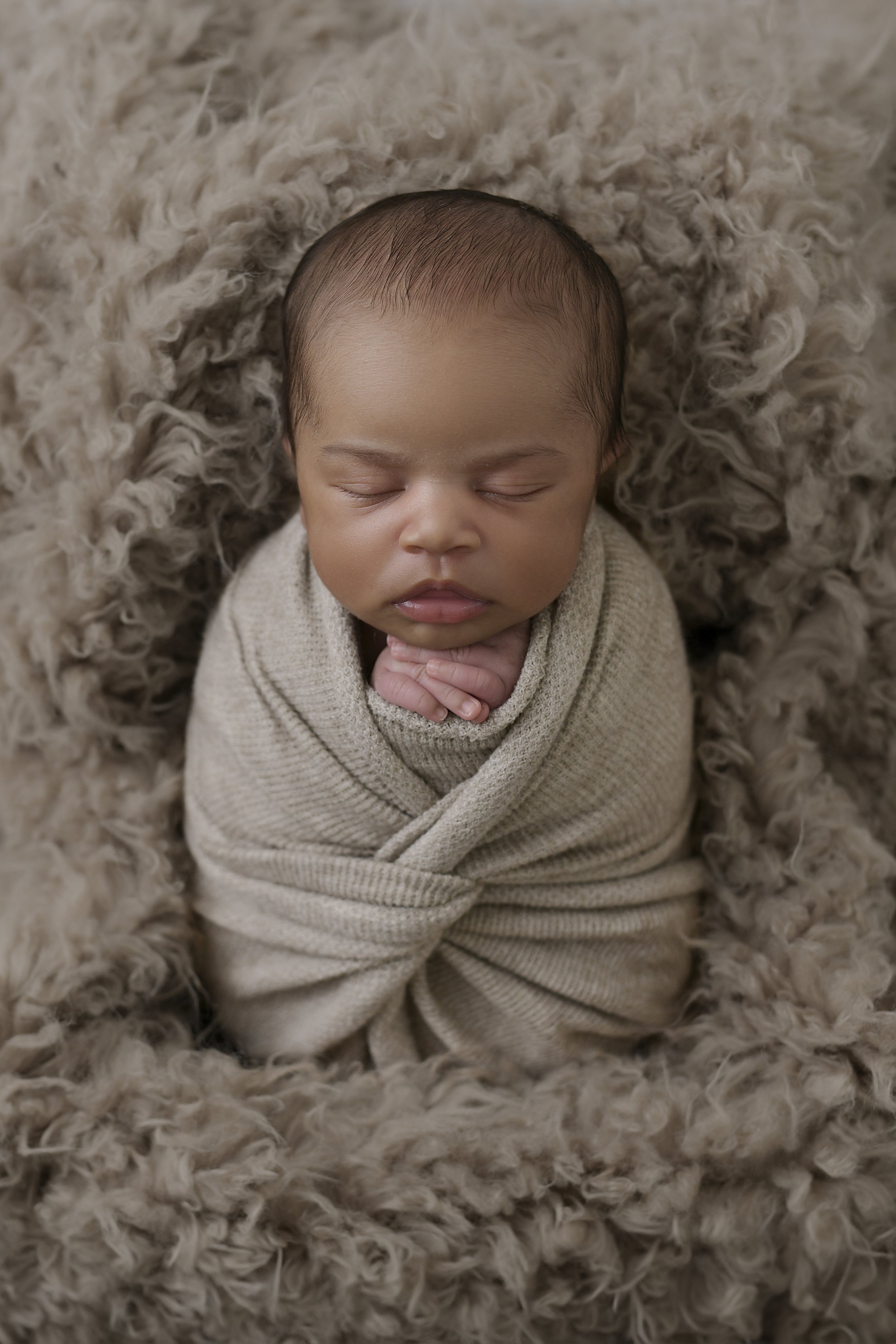 BLOG Isaiah Newborn-2261.jpg
