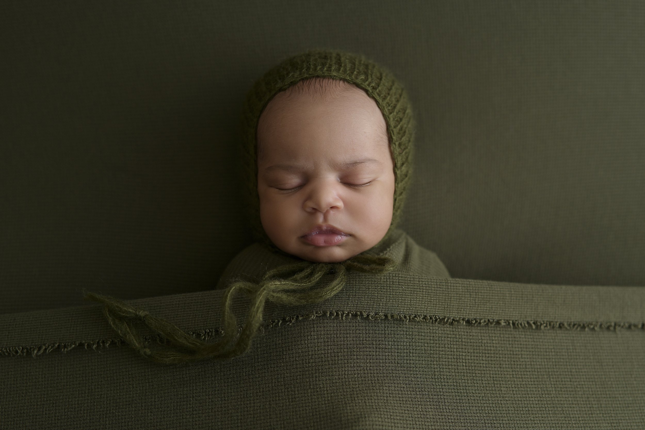 BLOG Isaiah Newborn-2325.jpg