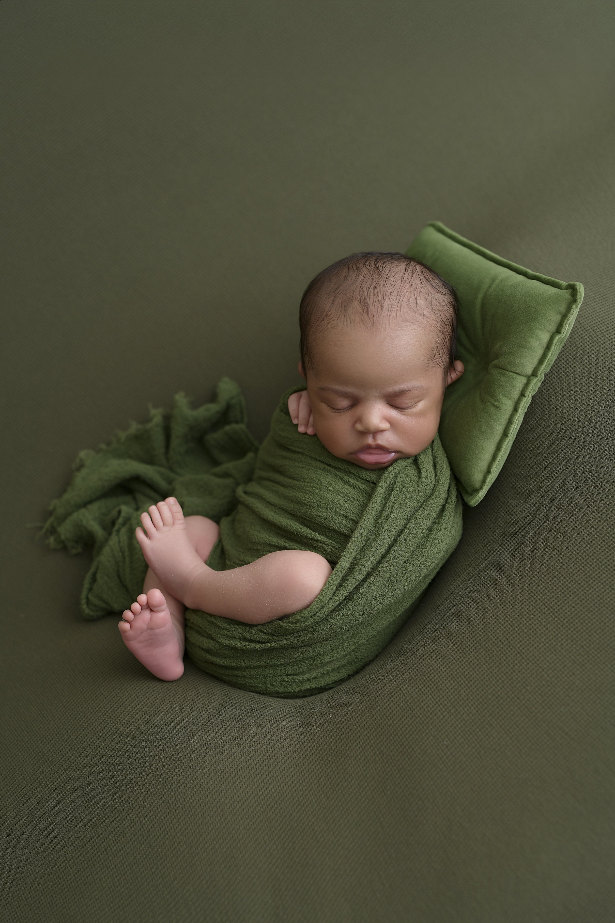 BLOG Isaiah Newborn-2352.jpg