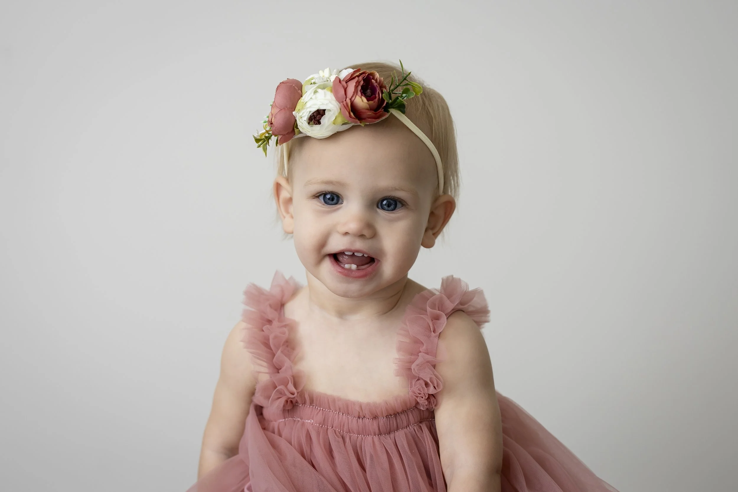 BLOG Scarlett Cake-13.jpg