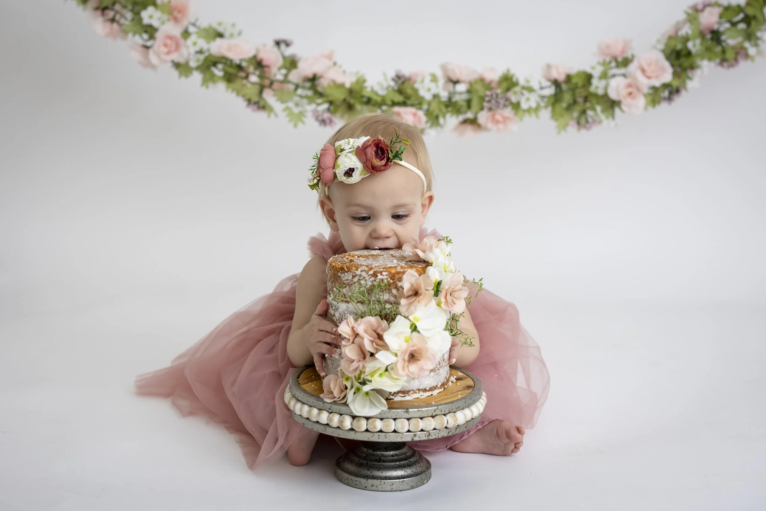 BLOG Scarlett Cake-19.jpg