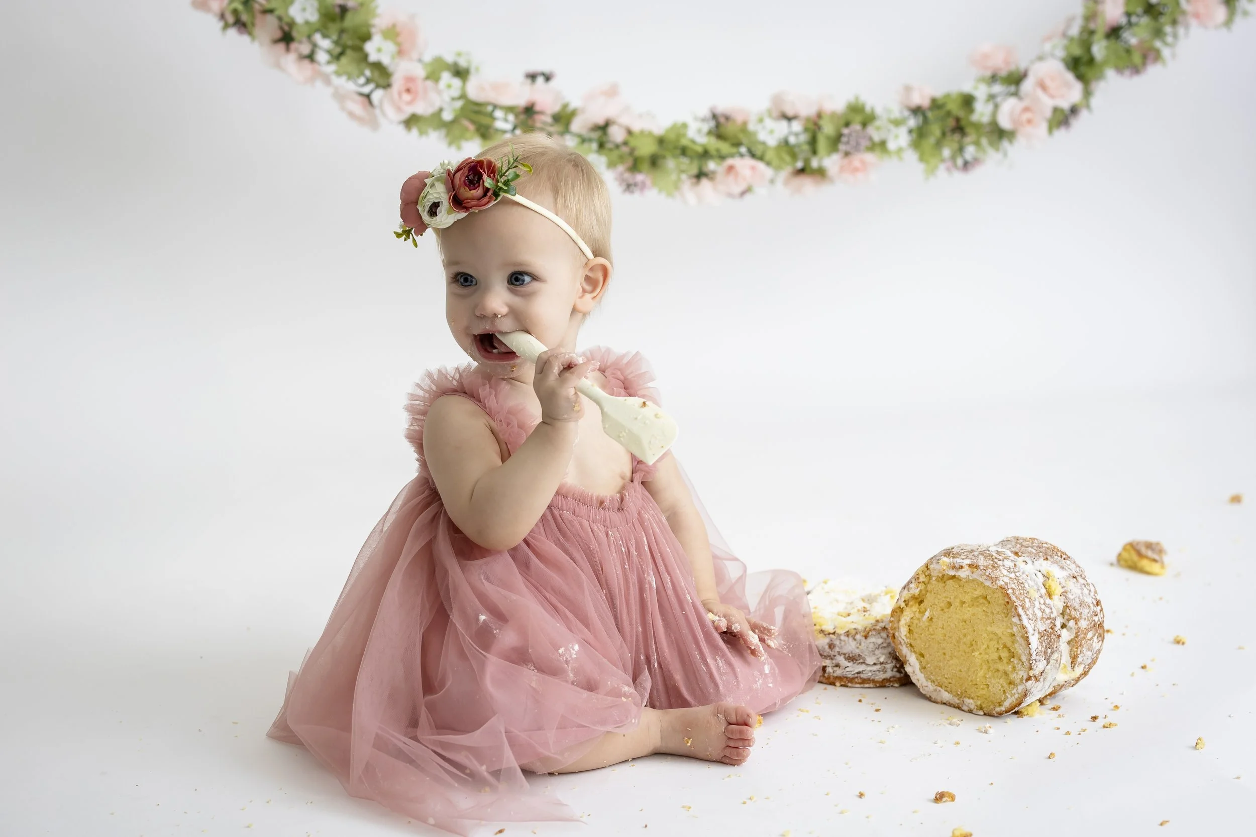 BLOG Scarlett Cake-47.jpg