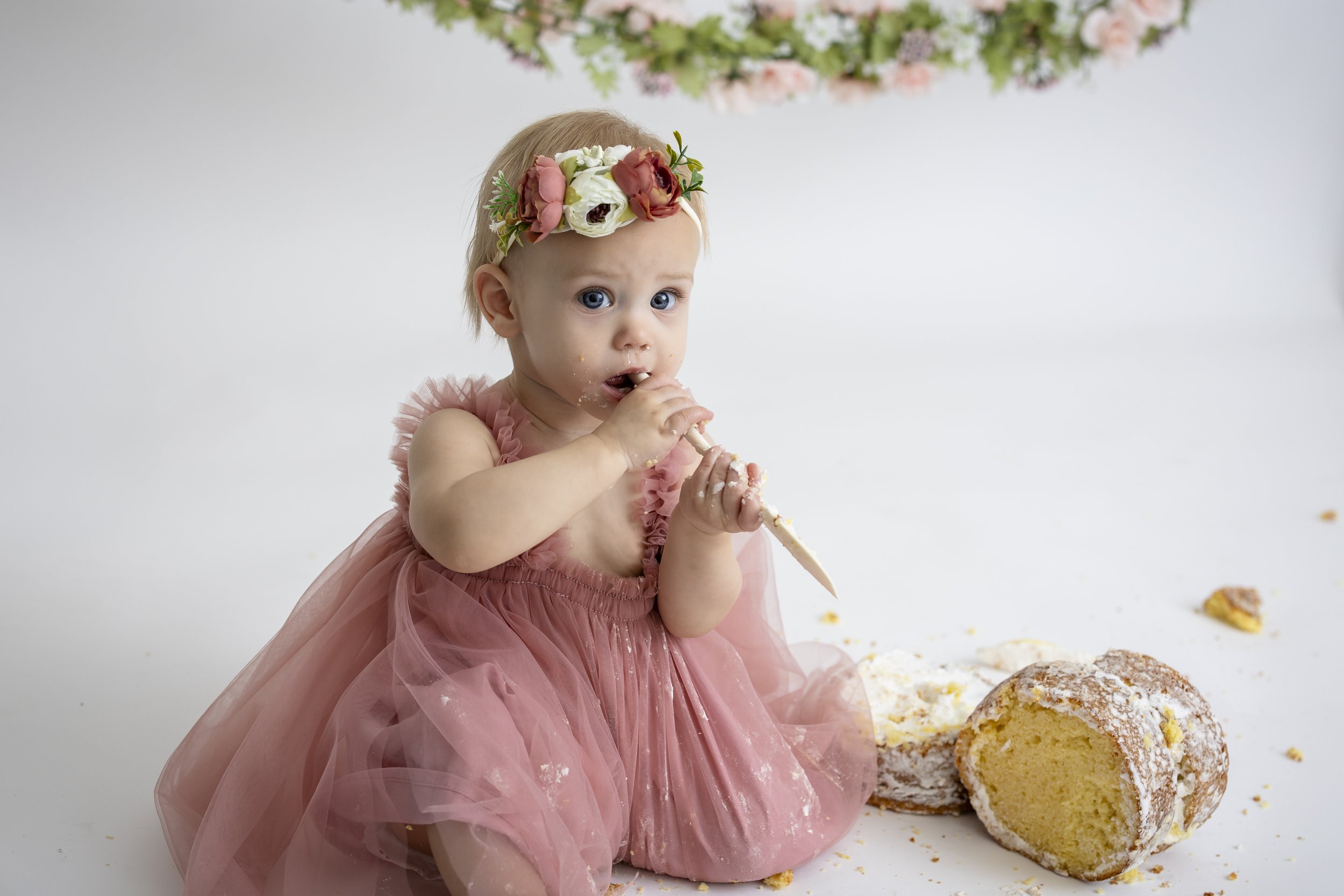 BLOG Scarlett Cake-49.jpg