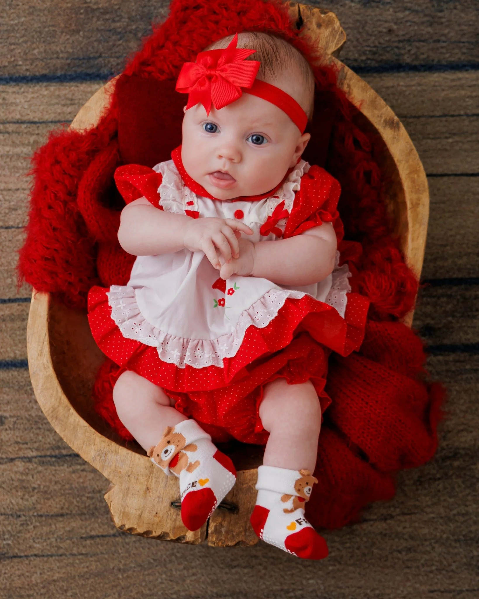 Your baby changes so much in their first year. From 3 months to 12 months, every milestone tells a story&mdash;sweet smiles, curious eyes, and little personalities beginning to shine. Milestone sessions are a beautiful way to freeze these fleeting mo