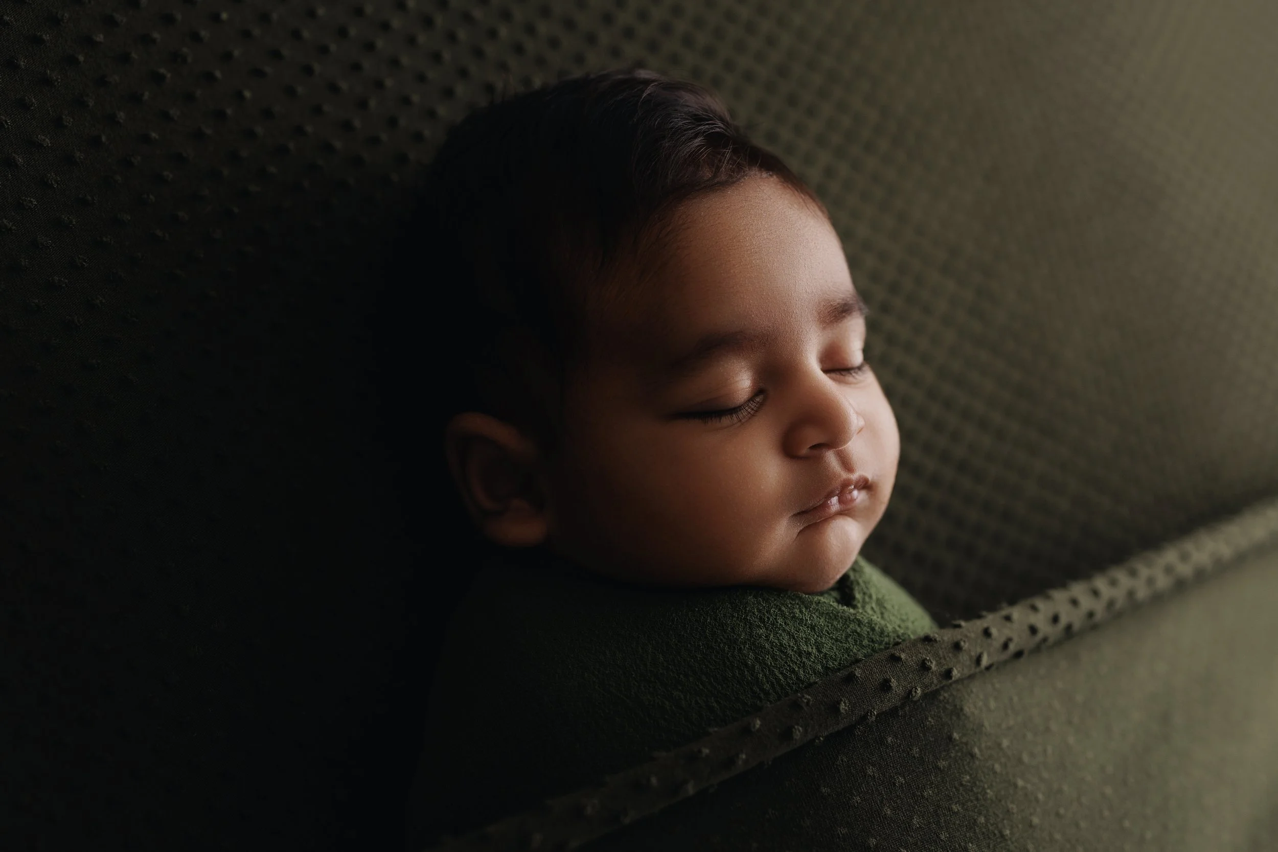 Kiean Newborn BLOG-15.jpg