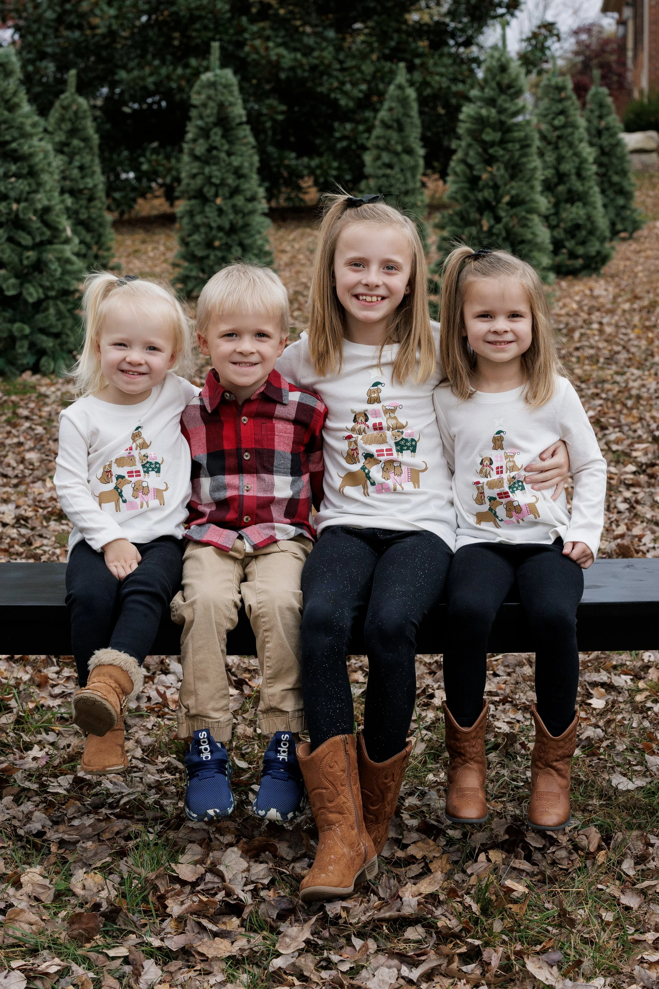 Benton Holiday 25-7.jpg