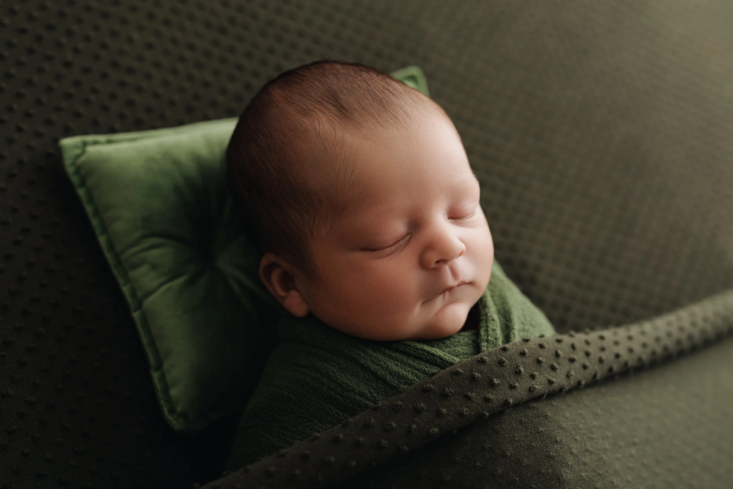 Bryson Newborn BLOG-24.jpg