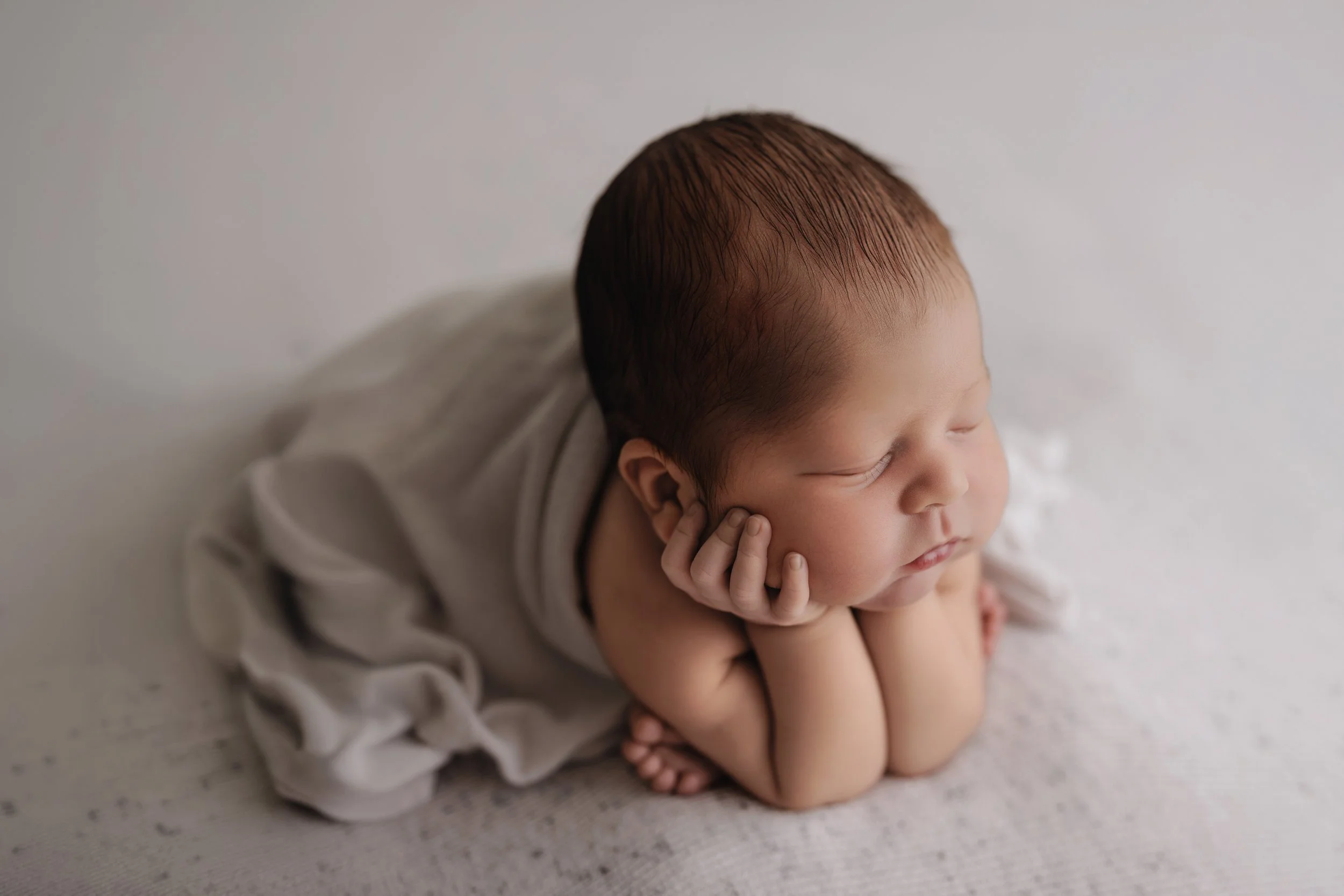 Bryson Newborn BLOG-33.jpg