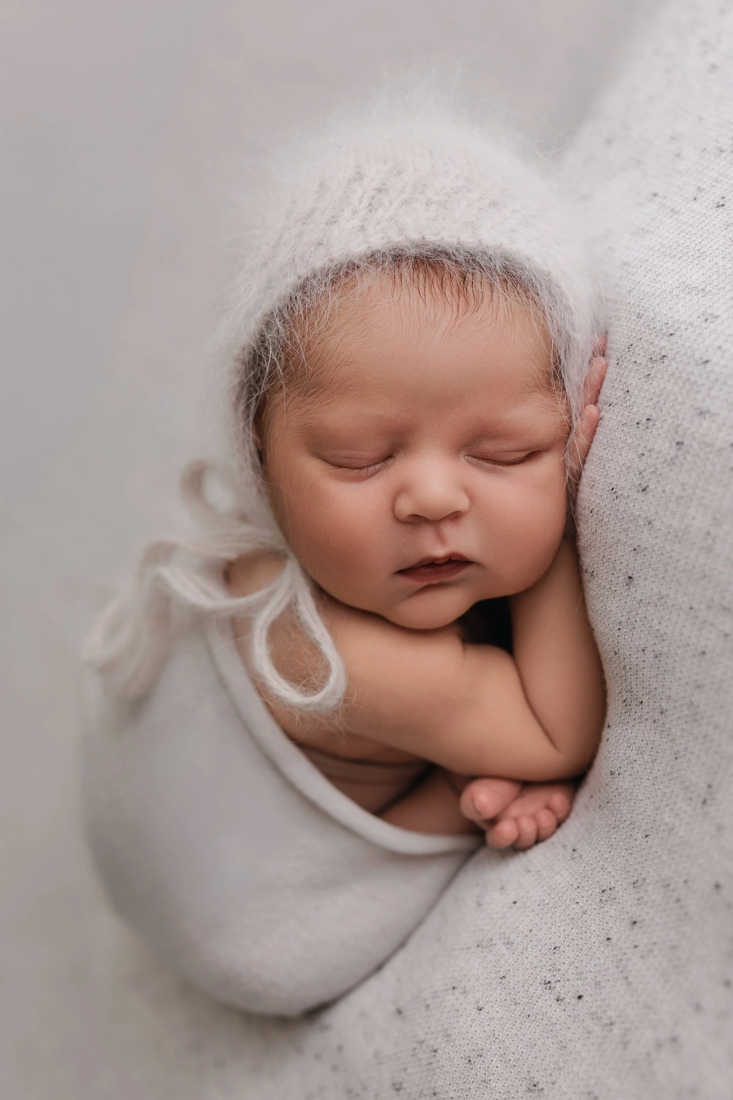 Bryson Newborn BLOG-35.jpg
