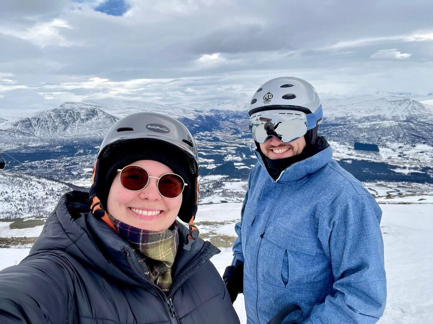 Norwegian skiing - cold winds, changeable weather, floodlit pistes and expensive pints