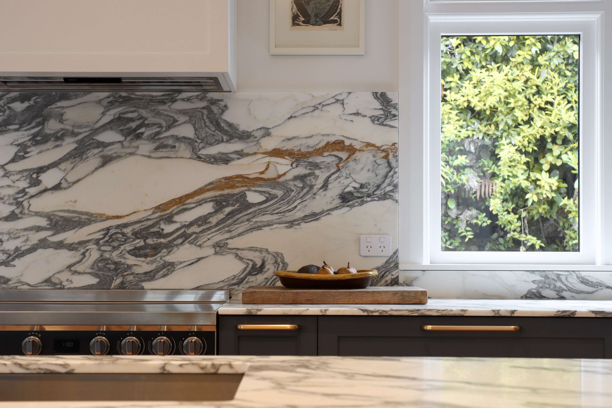 Charlotte Minty Interior Design Karori House Kitchen Stone Splashback.jpg