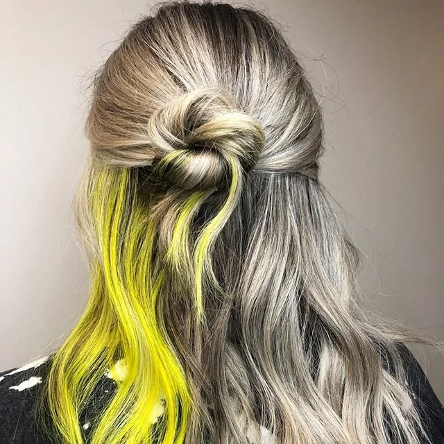 Little peak-a-boo color just makes everything a little brighter. Swipe to see it in motion