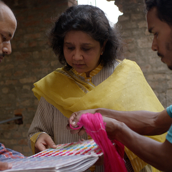 Founded in 1998by Smriti Morarka - Tantuvi which means ‘weaver’ in Sanskrit is an attempt to revive the dying weaving traditions of Benaras.