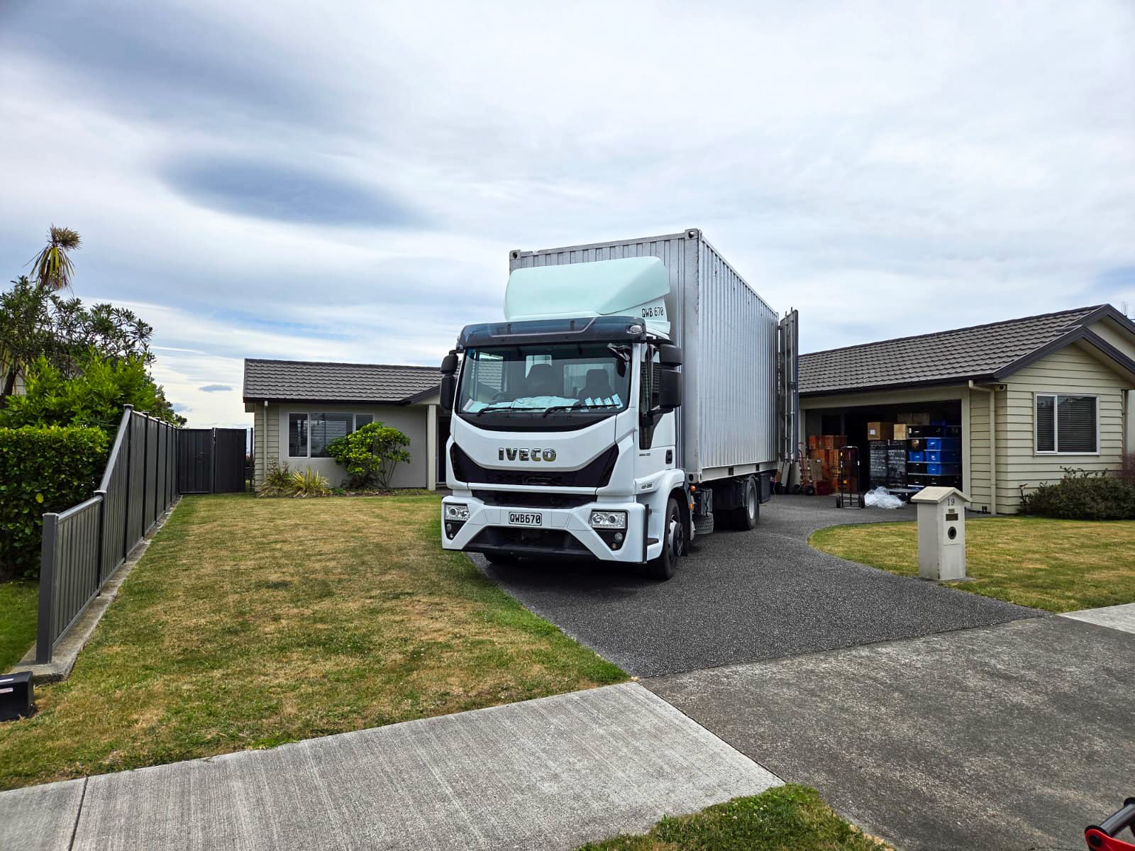 WhatsApp Image 2025-12-28 at 7.30.30 PM.jpg