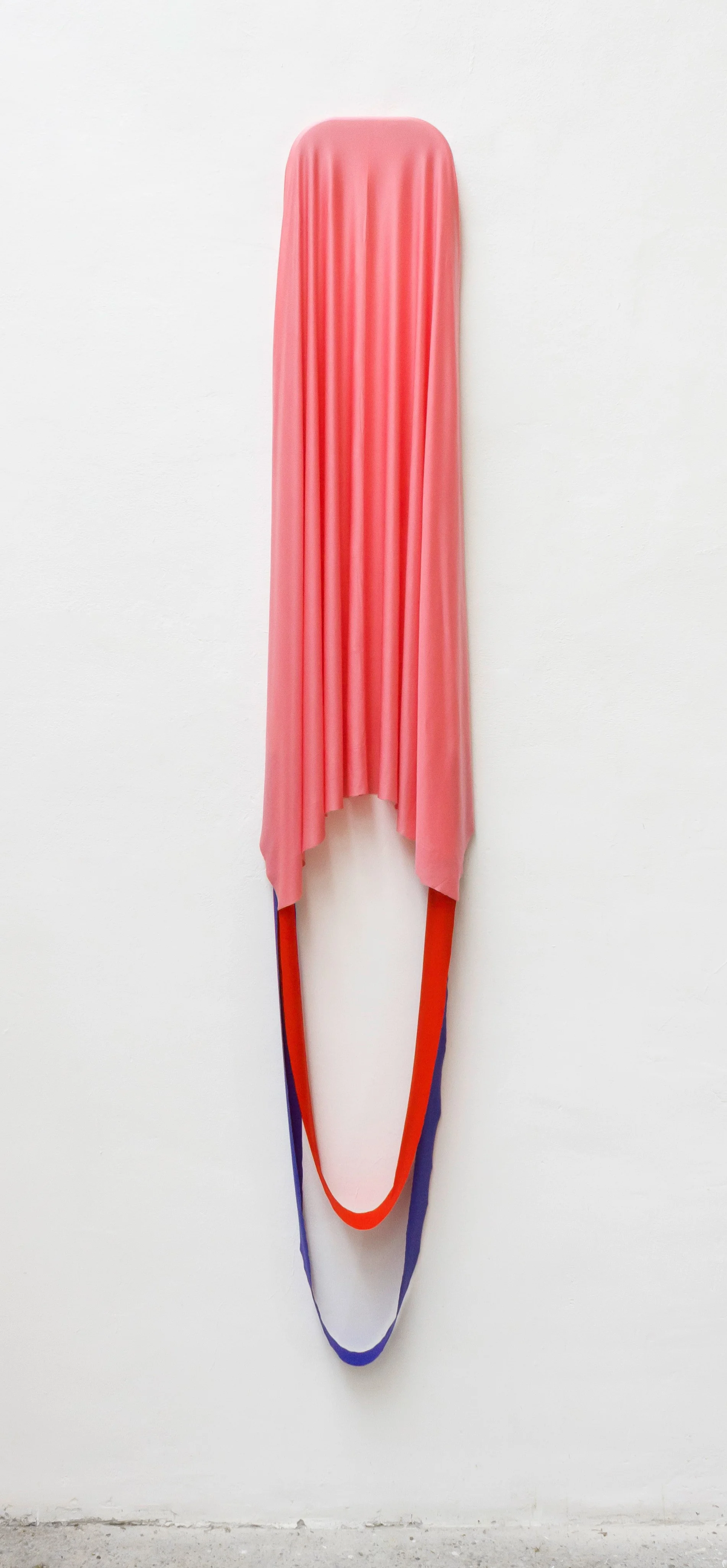 Stileis | Stahl, Textil | 170 x 40 x 5 cm | 2018 | ©GALERIE ALBER