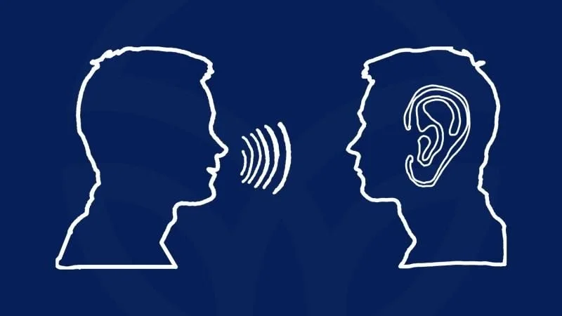 Locka en upprörd person att prata