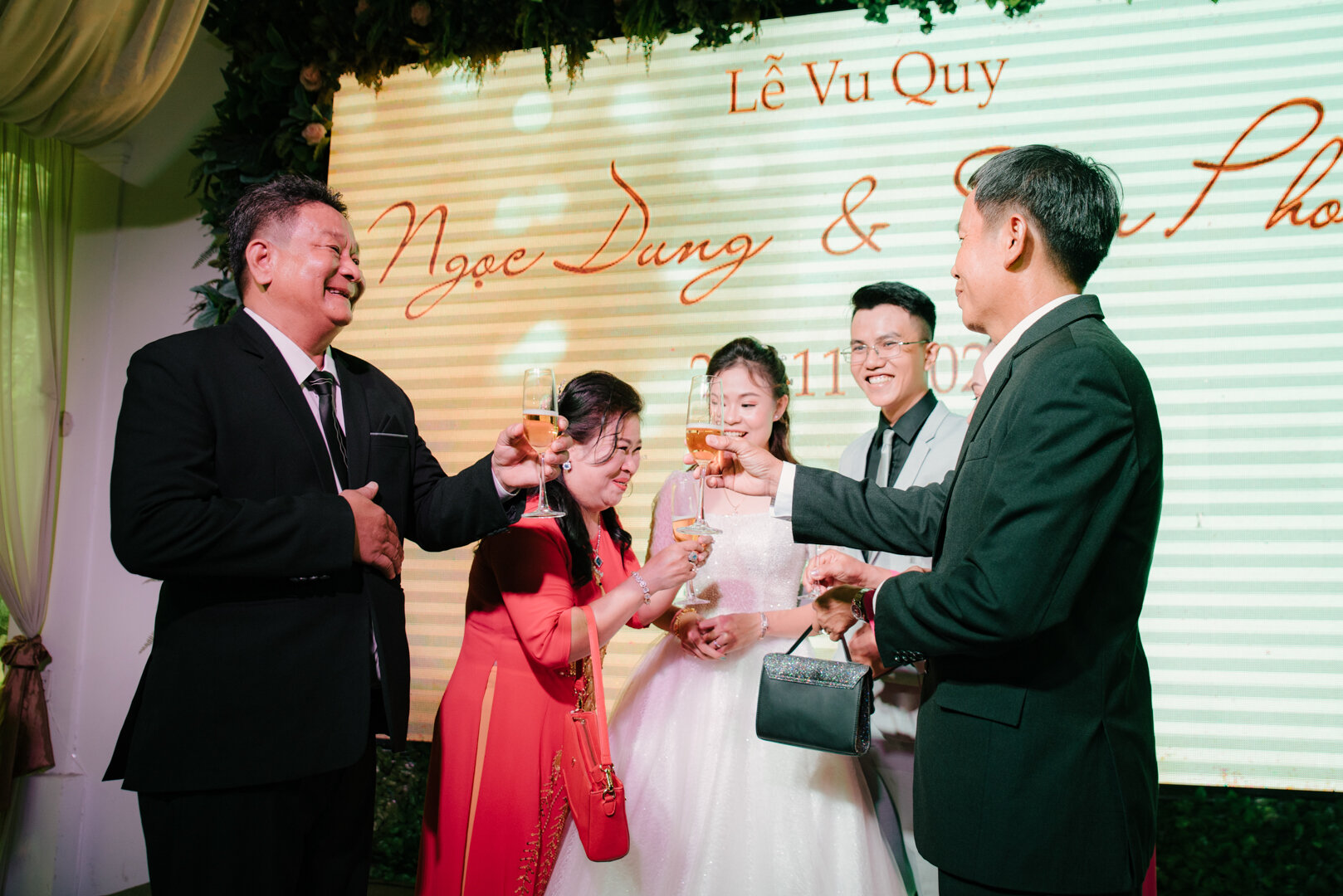 anh-phong-su-cuoi-dep-tron-goi-ngay-cuoi-annie-vy-wedding-studio-1_74.JPG