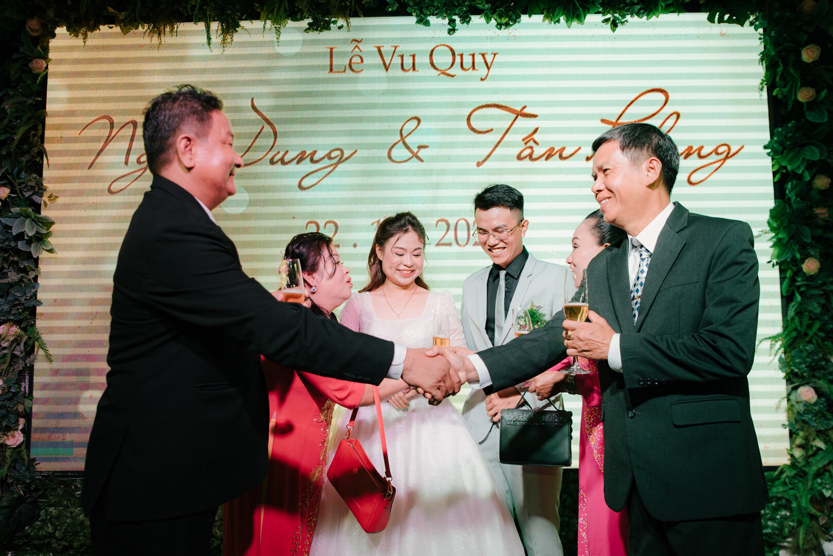 anh-phong-su-cuoi-dep-tron-goi-ngay-cuoi-annie-vy-wedding-studio-1_75.JPG