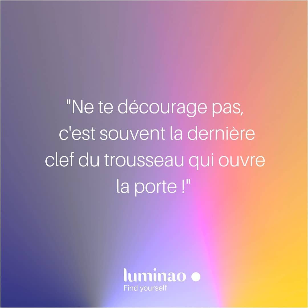 🗝 As-tu parfois la sensation de rester bloqu&eacute;e derri&egrave;re une porte ? 

😵 Comme si tu &eacute;tais coinc&eacute;e avec ton trousseau et pas la bonne clef pour l'ouvrir ? 

👉 Parfois on peut se d&eacute;courager,
Parce qu'on a l'impress