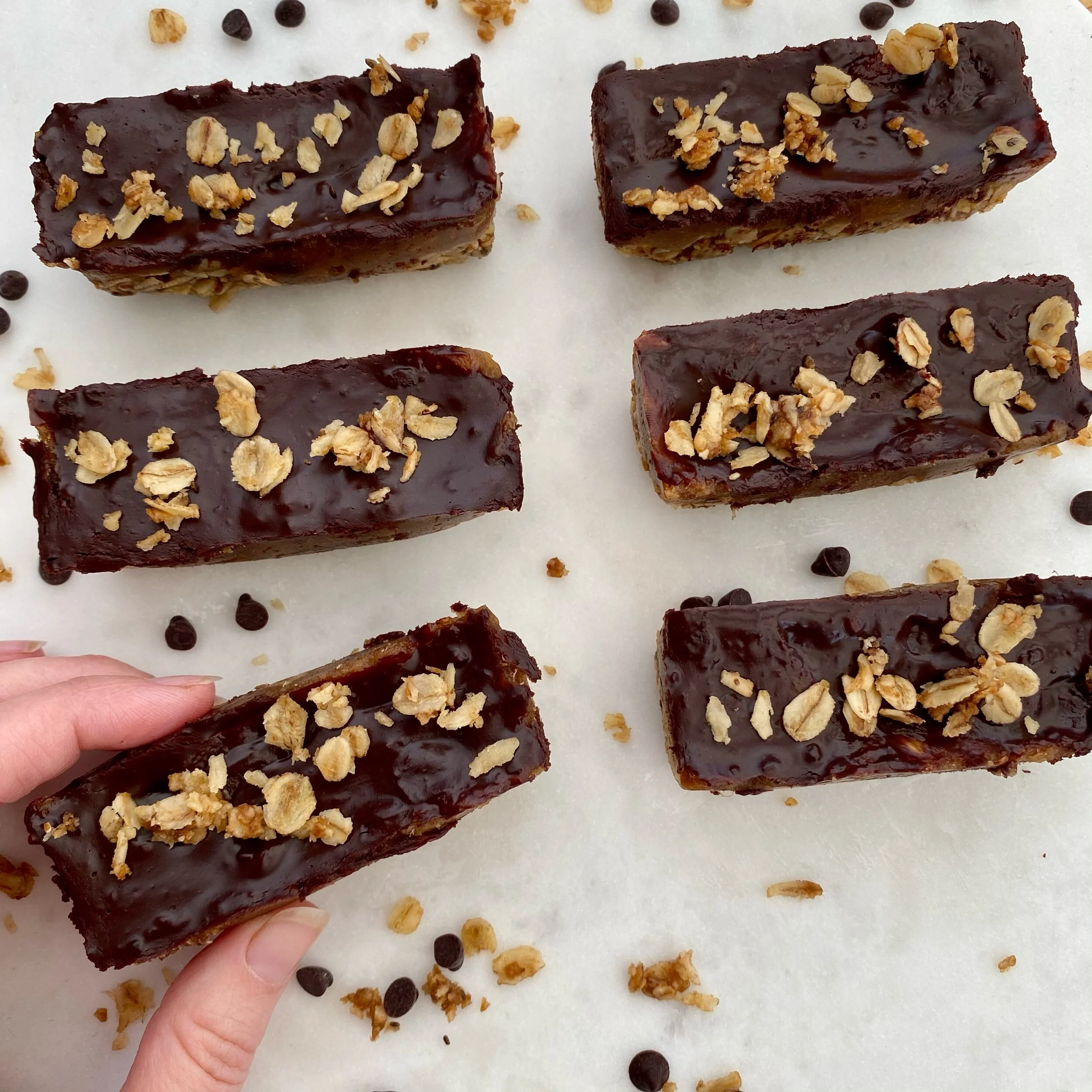 No-bake caramel &amp; oats bars