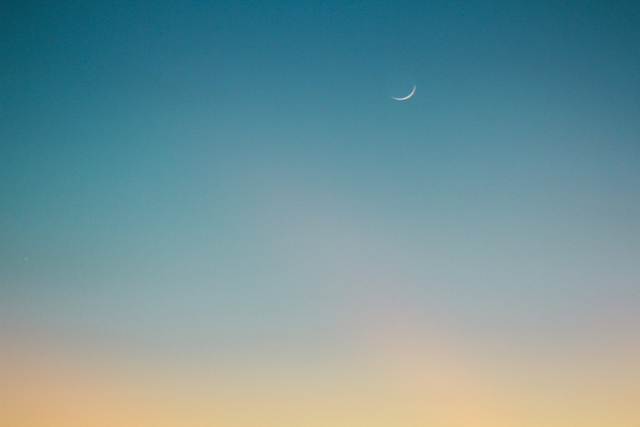 gradient-2-unsplash.jpg