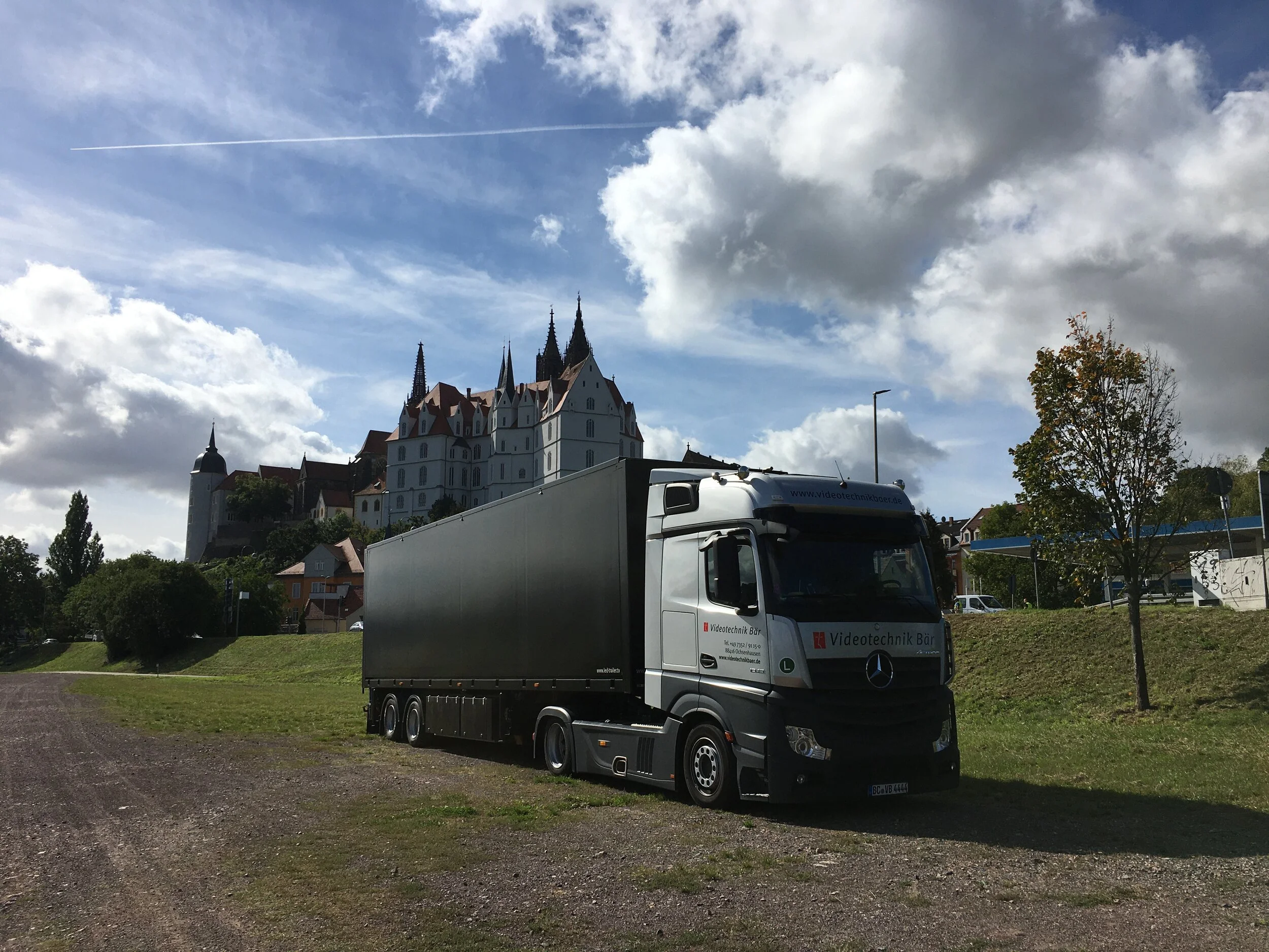 Outdoor Trailer geschlossen