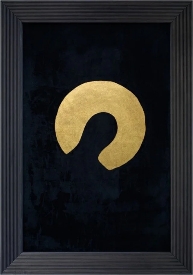 Milovan Destil Markovic, Aureole, 2019, 126x85 cm, Blattgold und Lippenstift auf Seidensamt in Holzrahmen