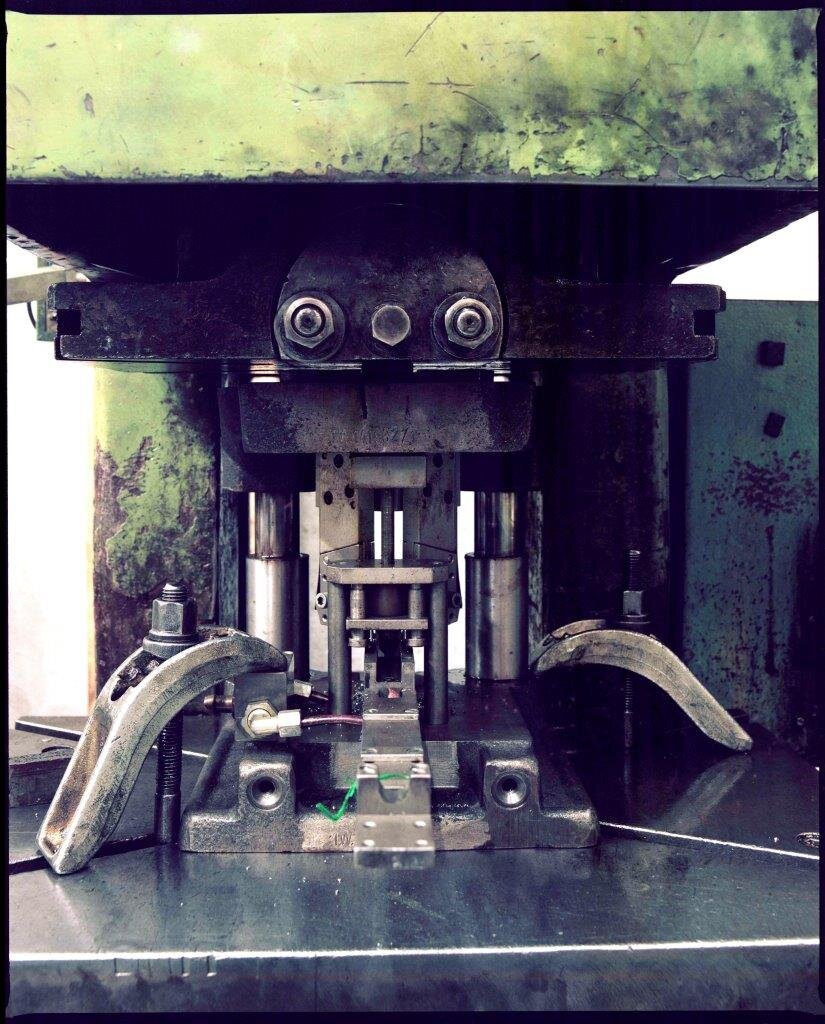  Jörg Schaller "EAW Werkzeugmaschine 1W1 / Maschinenporträts", 2020, C-Print, Edition 1/10 zzgl., Gedenkbox mit Fotoserie und Video-Doku, 24x30 cm, gerahmt  (Kopie)