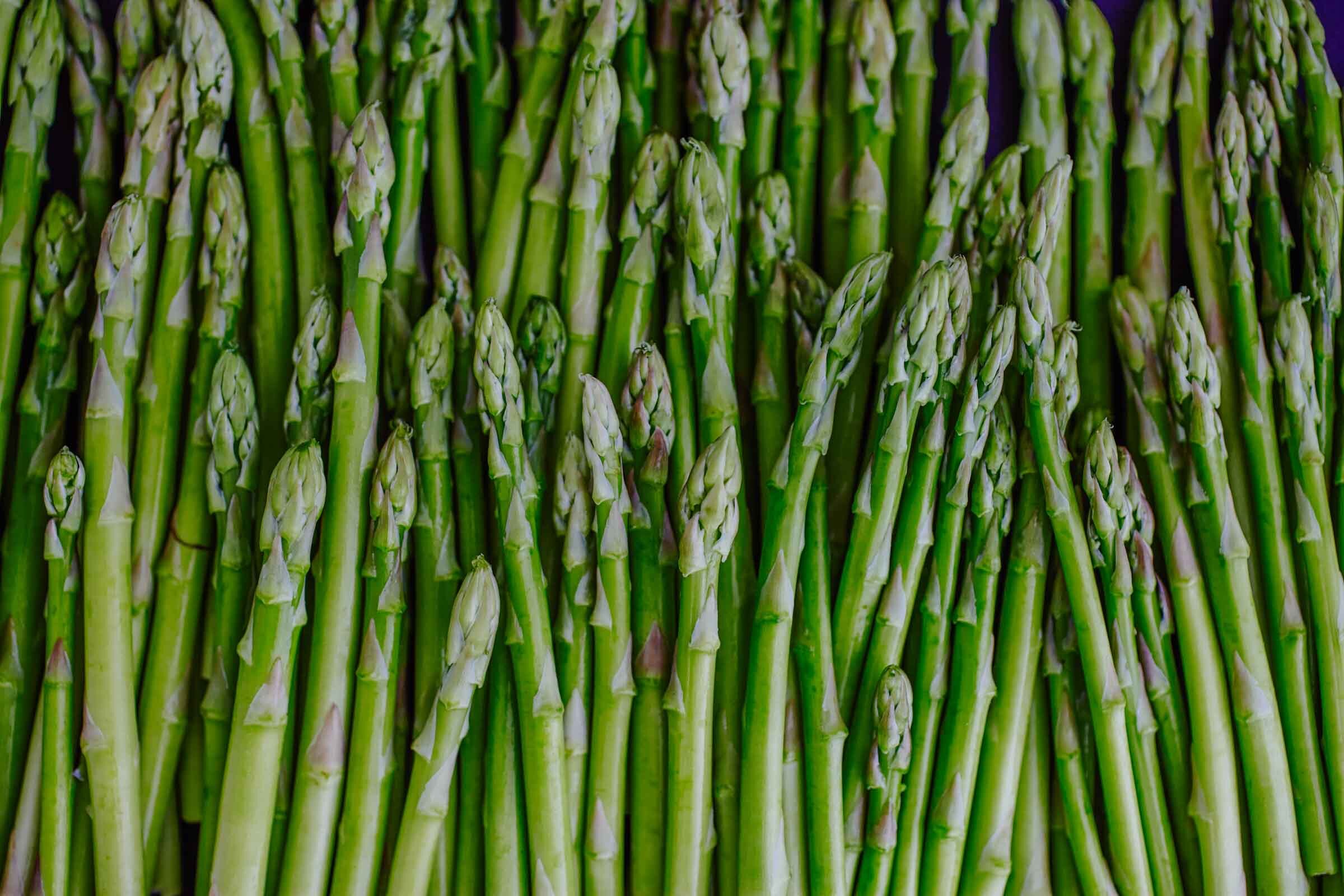 挑选你自己的asparagus.jpg