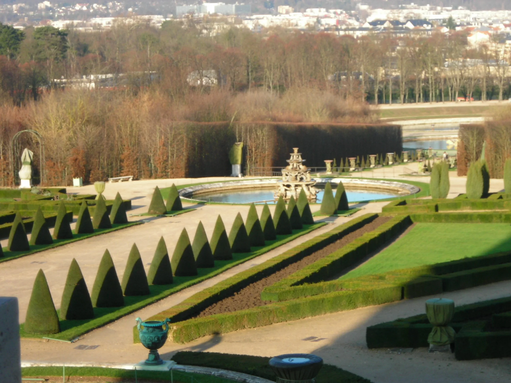 What Is A Trustee and What Does A Trustee Do?