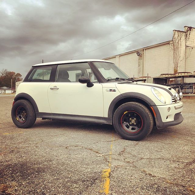 Bassett wheels arrived and have been fitted to the lifted R53! #midlandsmotorworks #wemakethingsgo #notnormal #mini #minicooper #cooperS #r53 #minimonday #liftedmini #bassettwheels #columbia #columbiasc