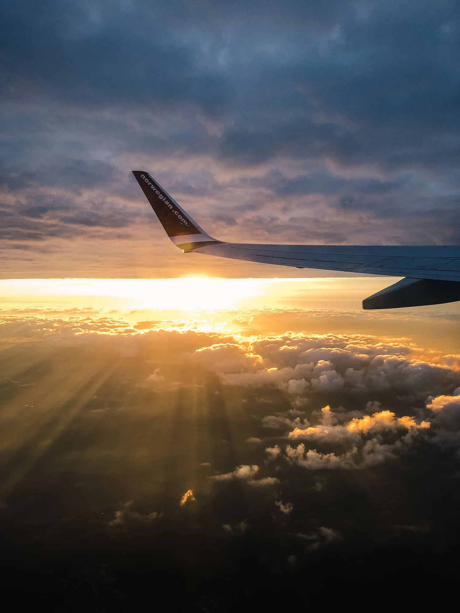Le Soleil De Minuit En Norvège Hors Pistes