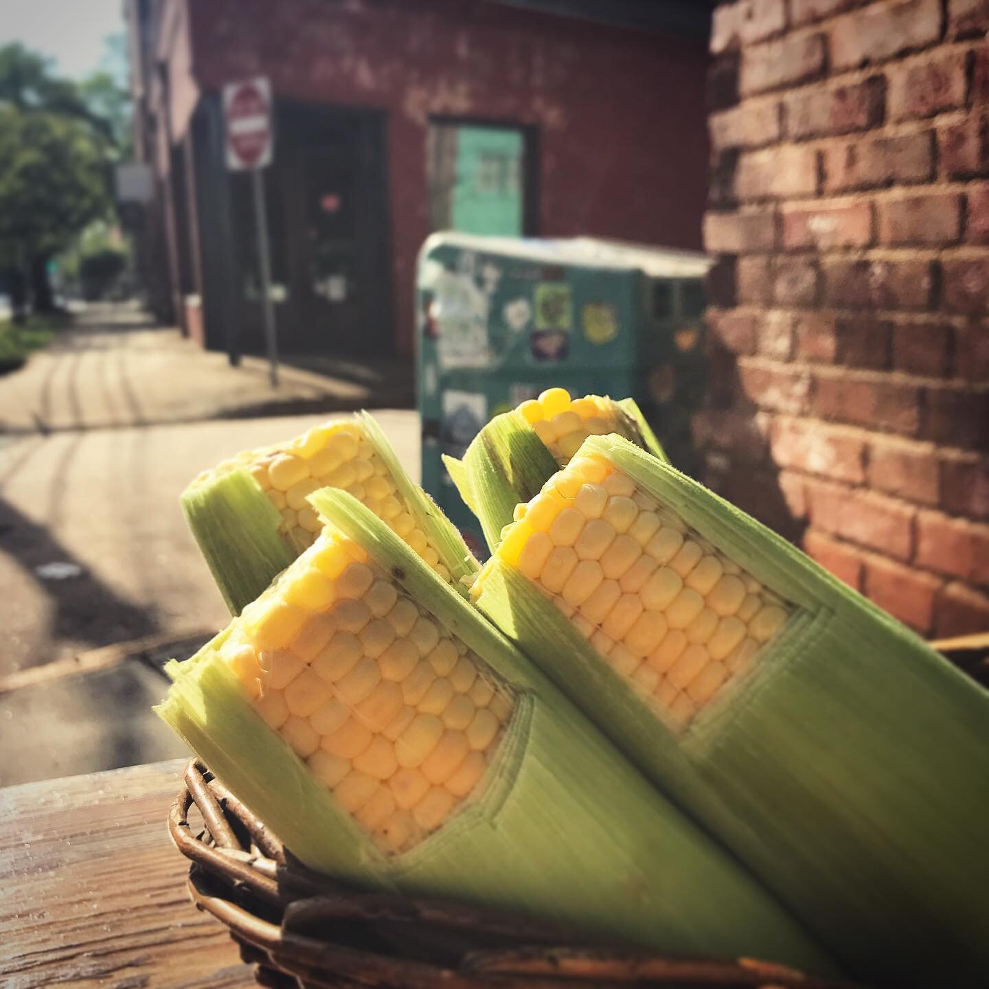 @dailycoop has local corn 🌽 available from Jubilee Farms! #supportlocal #eatdaily #corn