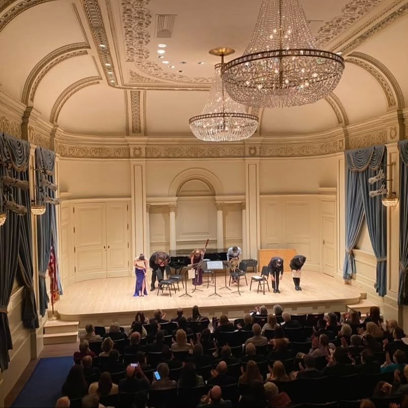 Carnegie Hall debut with friends!! Thanks so much @newschoolperformingarts for inviting us!

Now to go back to playing music inside the staff 😆

#music #horn #flute #oboe #clarinet #bassoon #windquintet #carnegie #carnegiehall #weillhall #mannessoun