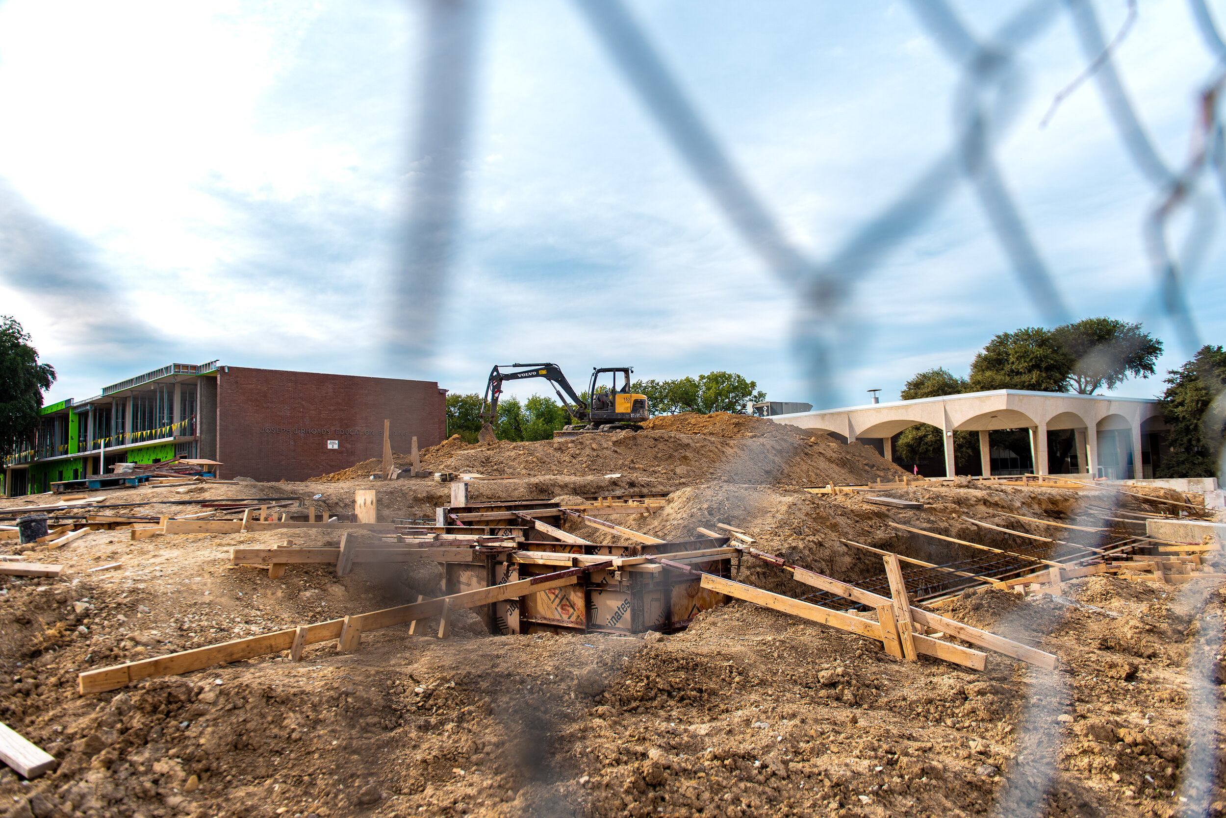 Living&LearningCenter-Gate View.jpg