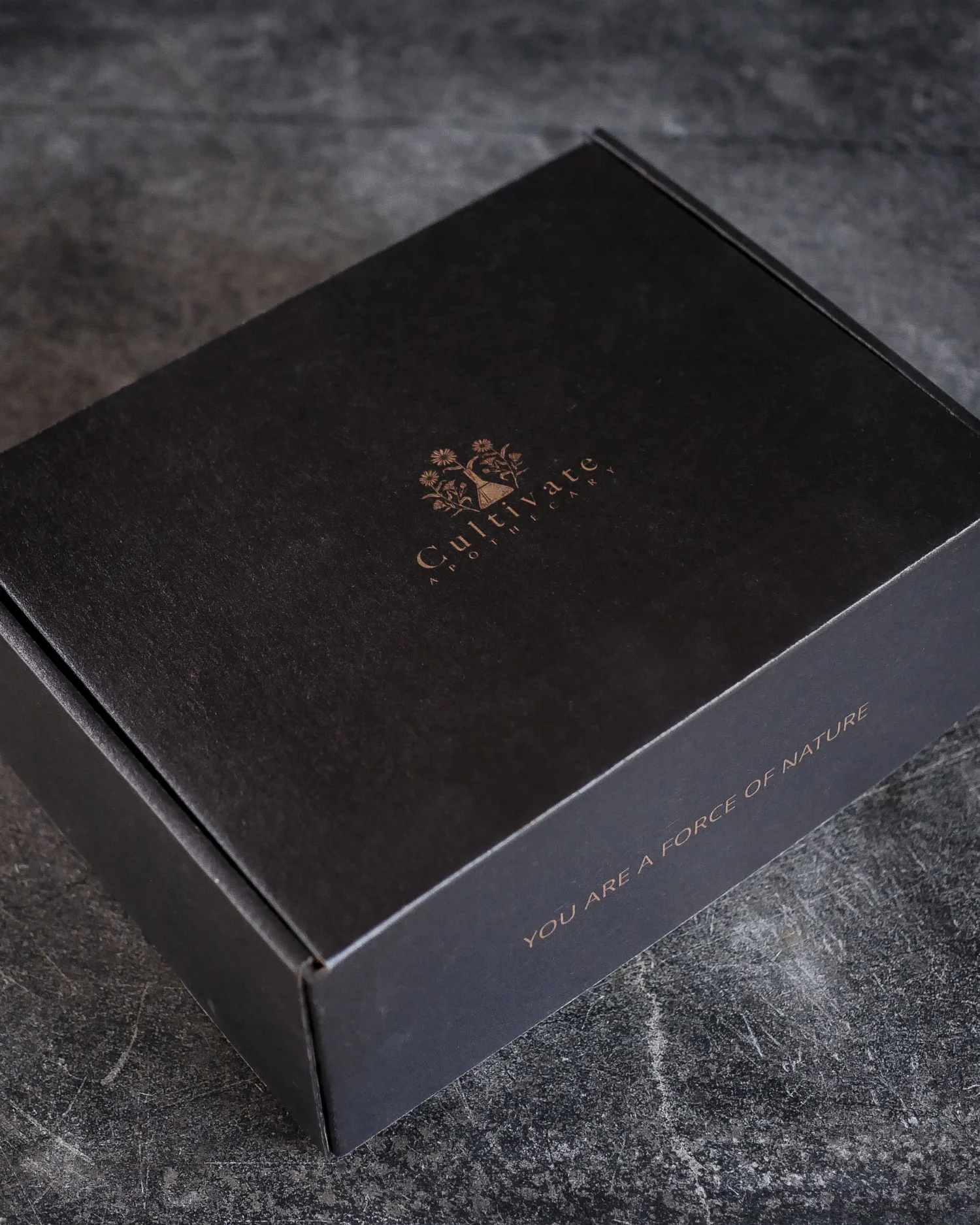Cultivate Apothecary Men S Mask And Serum Gift Box Set