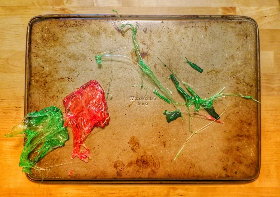 Note: always check underside of pan for magnets before placing in oven Ellie was helping mike with dinner this week while also playing with magnatiles. Two got stuck to the bottom of a pan (unbeknownst to us) and cooked along with some asparagus… oops!