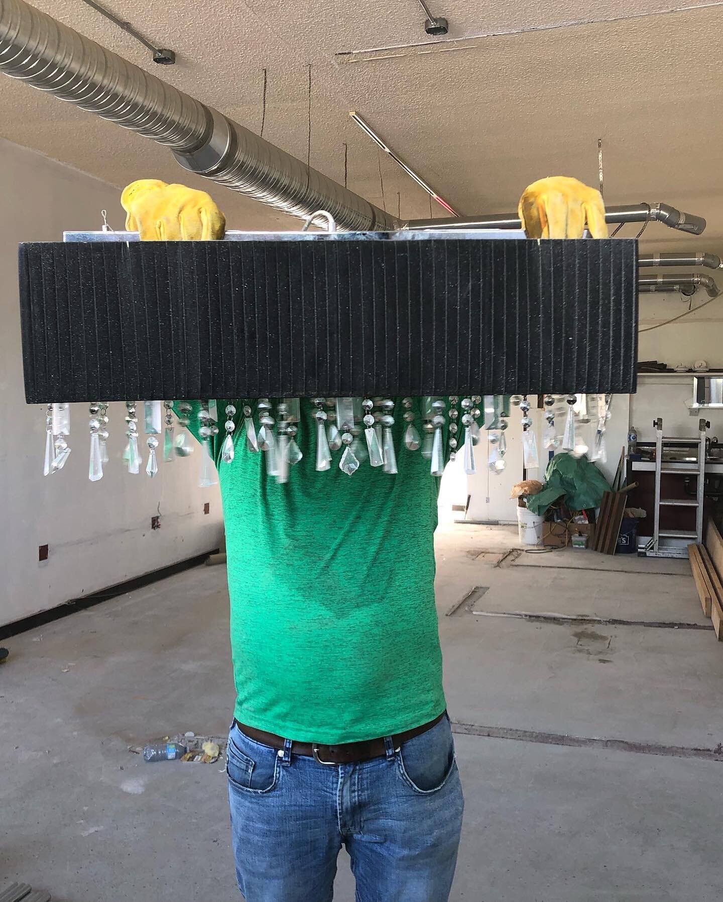 Who wants a dope AF chandelier?!?!?