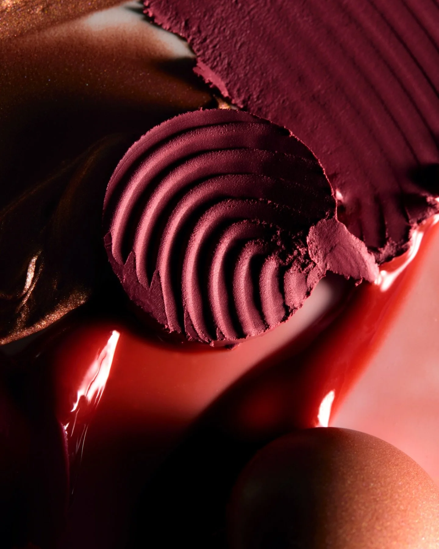 Broody swirling swatches