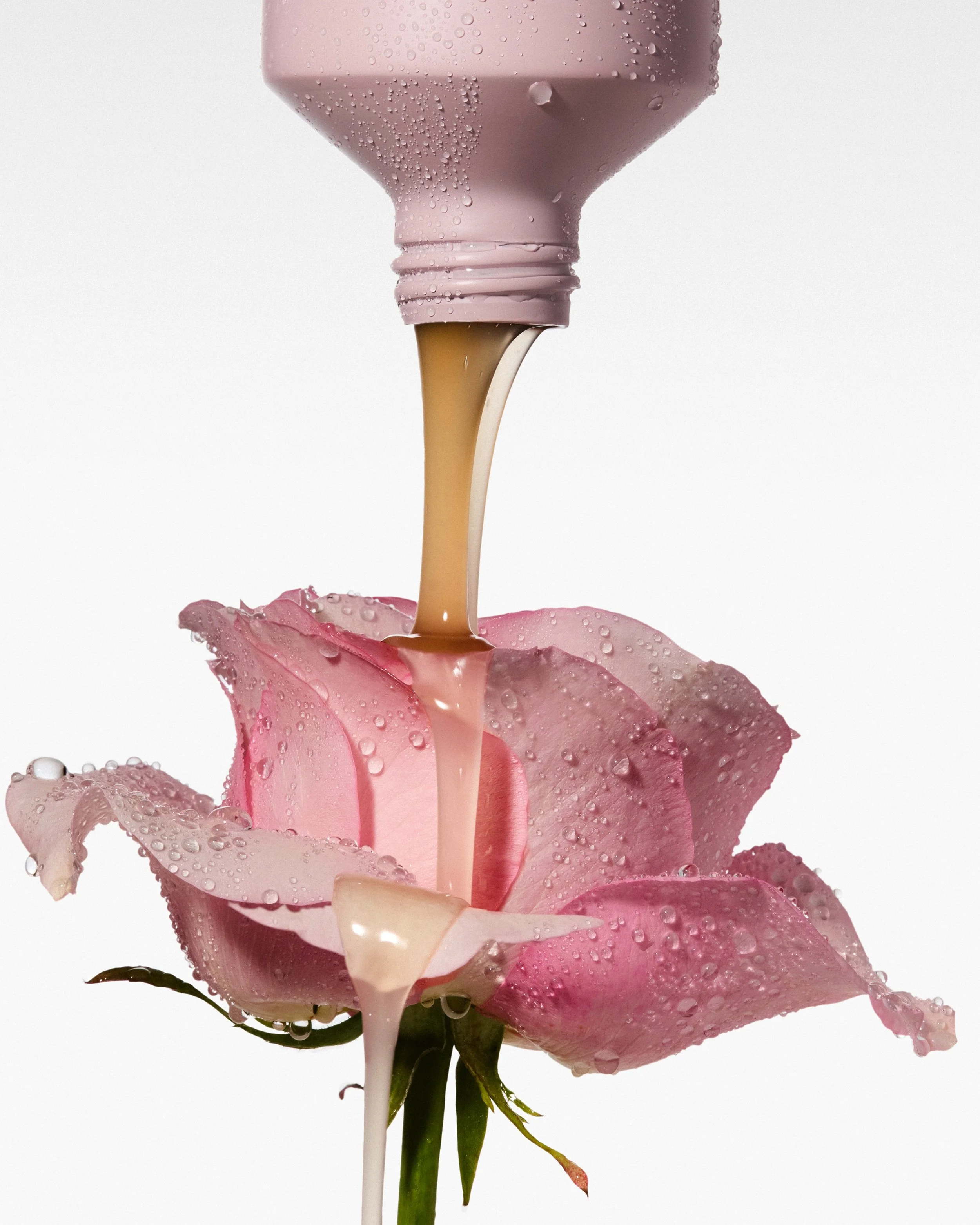 New rosy work shot and styled for @herbivorebotanicals 

AD by @kearaaprice 🌹