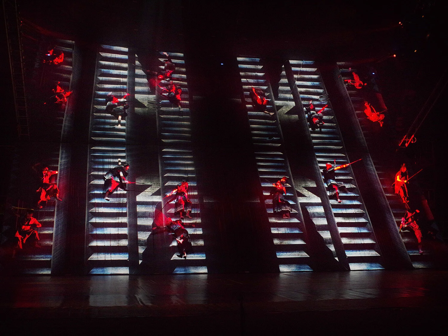  Assistant-scenic Design  