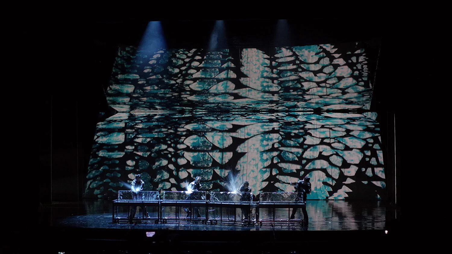  Assistant-scenic Design  