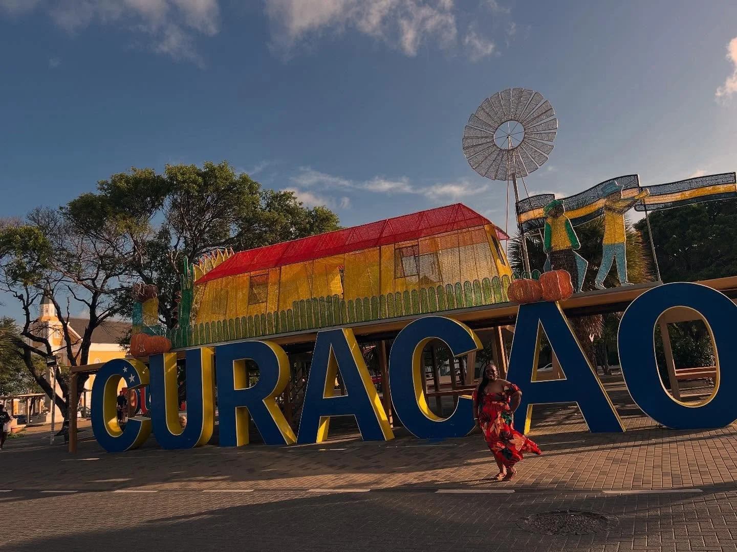 Wander often, wonder always. Conquering the world, one country at a time. 

I recently took a trip to the vivacious country of Cura&ccedil;ao. The electrifying Dutch island is filled seduces you with its vibrant colors and serene beauty. With a popul