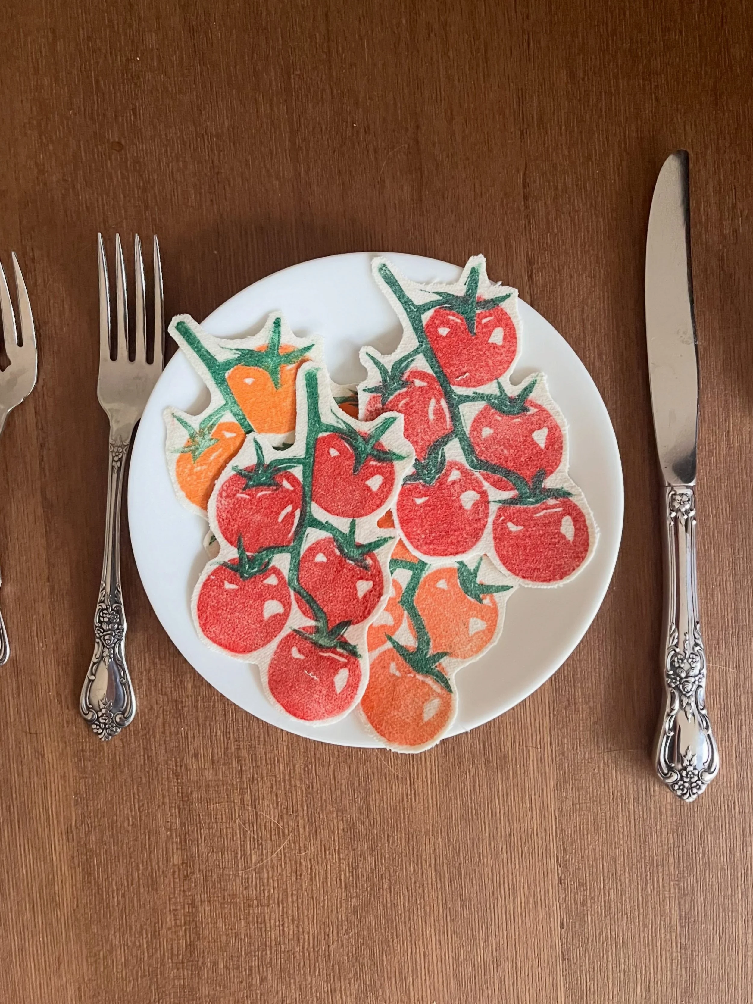 PATCHES ARE NOW AVAILABLE ON OUR SITE! 

Now you can add veggies onto anything you&rsquo;d like! Each 100% cotton patch is hand-block printed by @emilytymanart, then individually cut out and backed with an adhesive by @_arw_ny. 
Every order comes wit