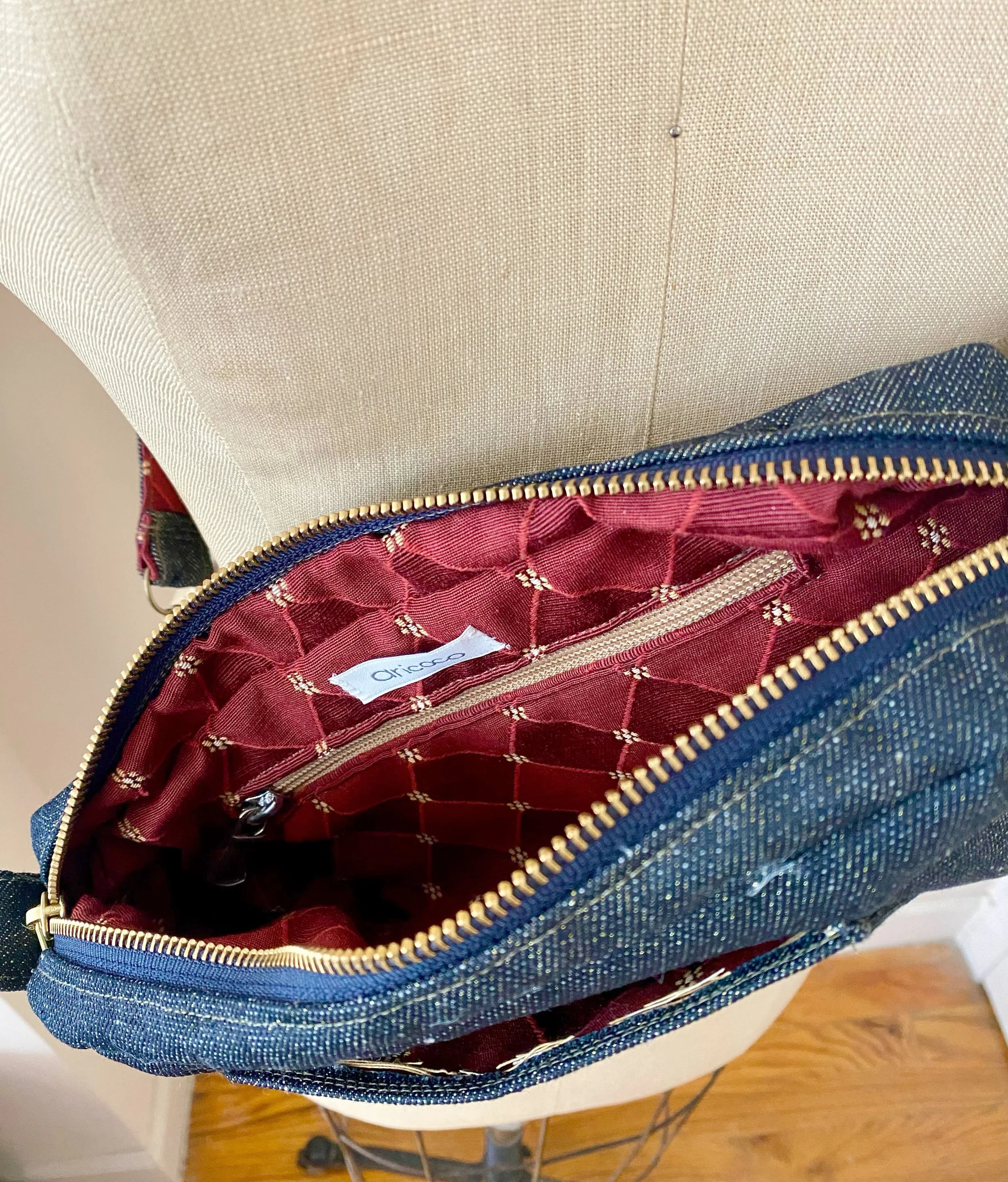 messenger detail.jpeg